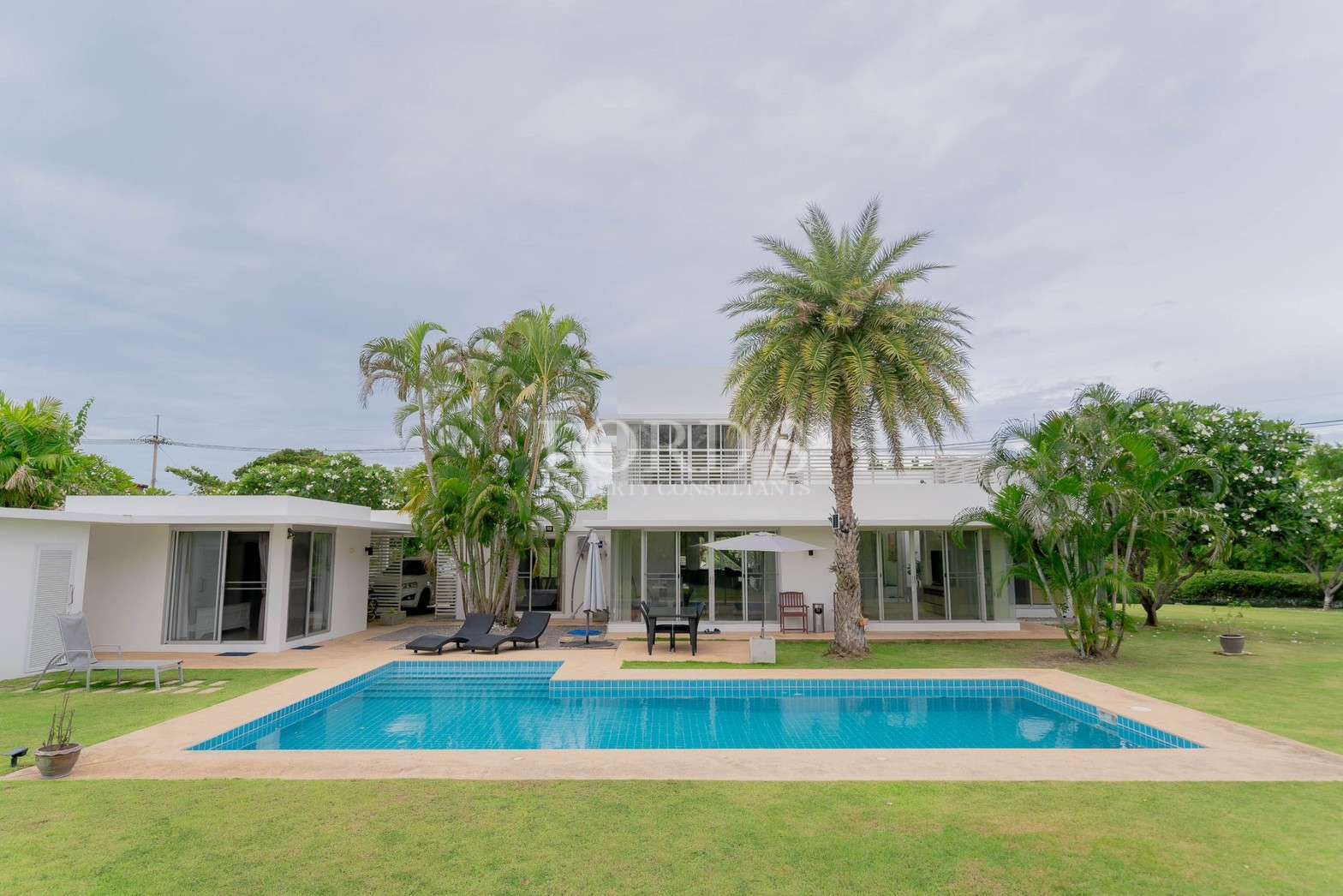 LINE_ALBUM_Plam hills_๒๓๐๗๑๖_8