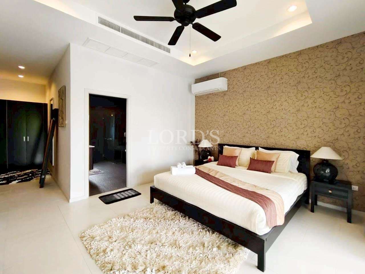 Modern bedroom with elegant decor