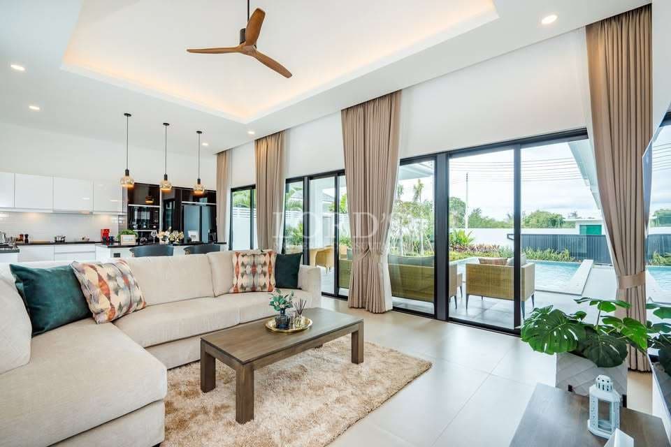 Modern villa with swimming pool