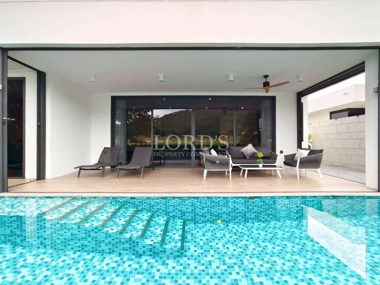 Modern villa with pool and lounge