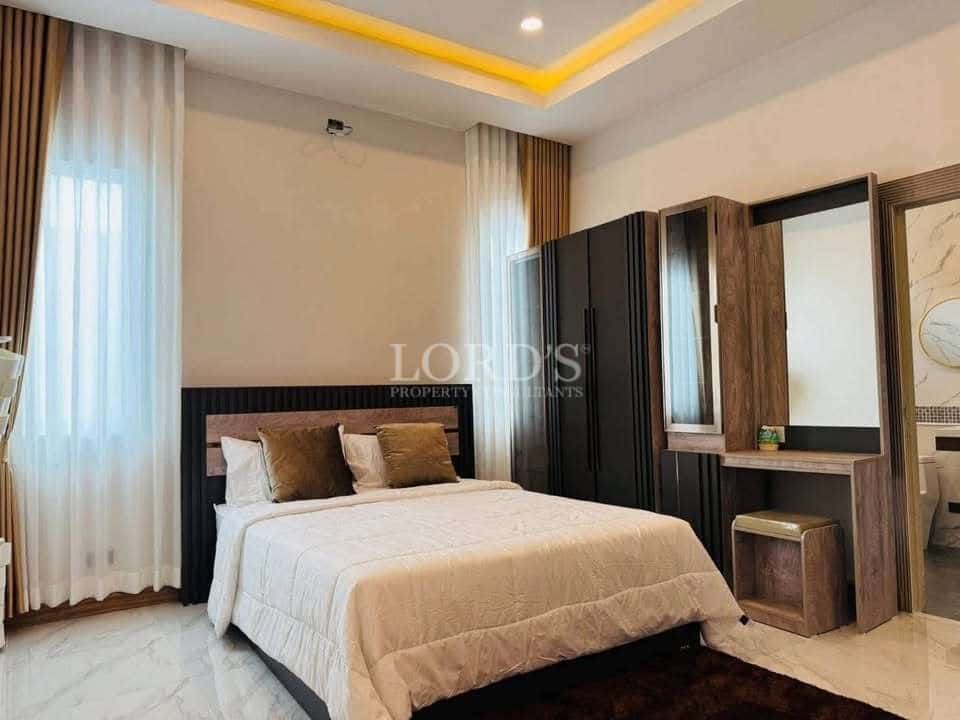 Modern bedroom with elegant furnishings