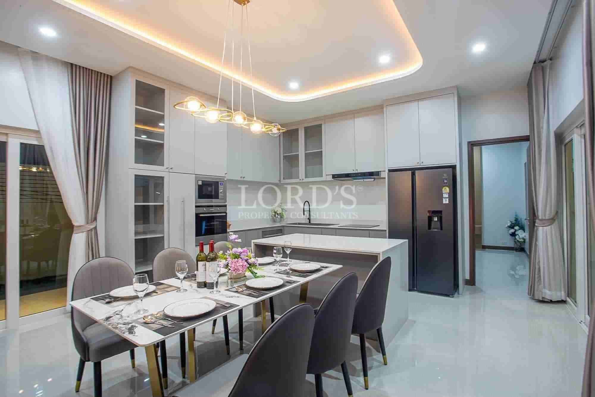 Modern kitchen and dining area design