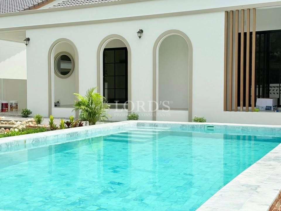 Modern house with a swimming pool