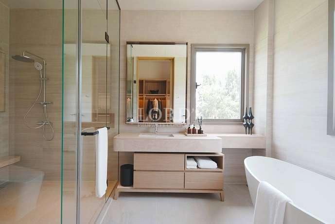 Modern bathroom with elegant fixtures.