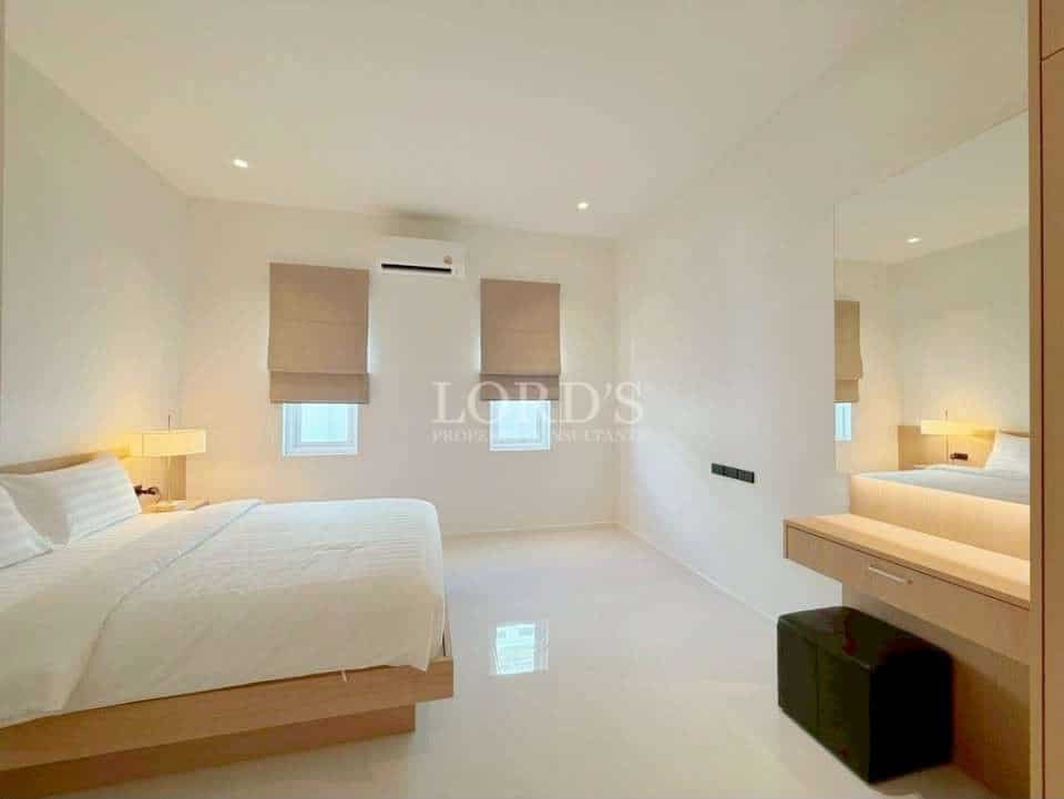 Modern, minimalistic bedroom interior design