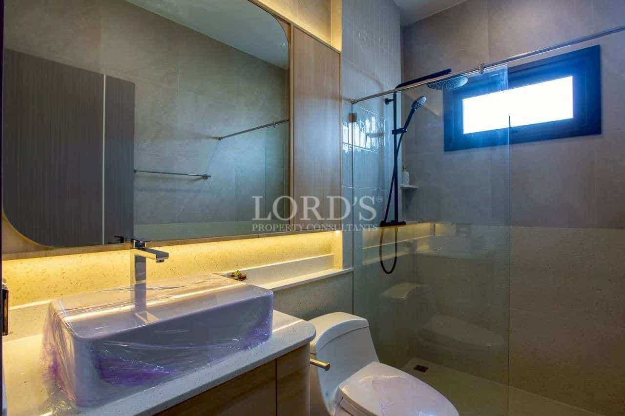 Modern bathroom with sleek design