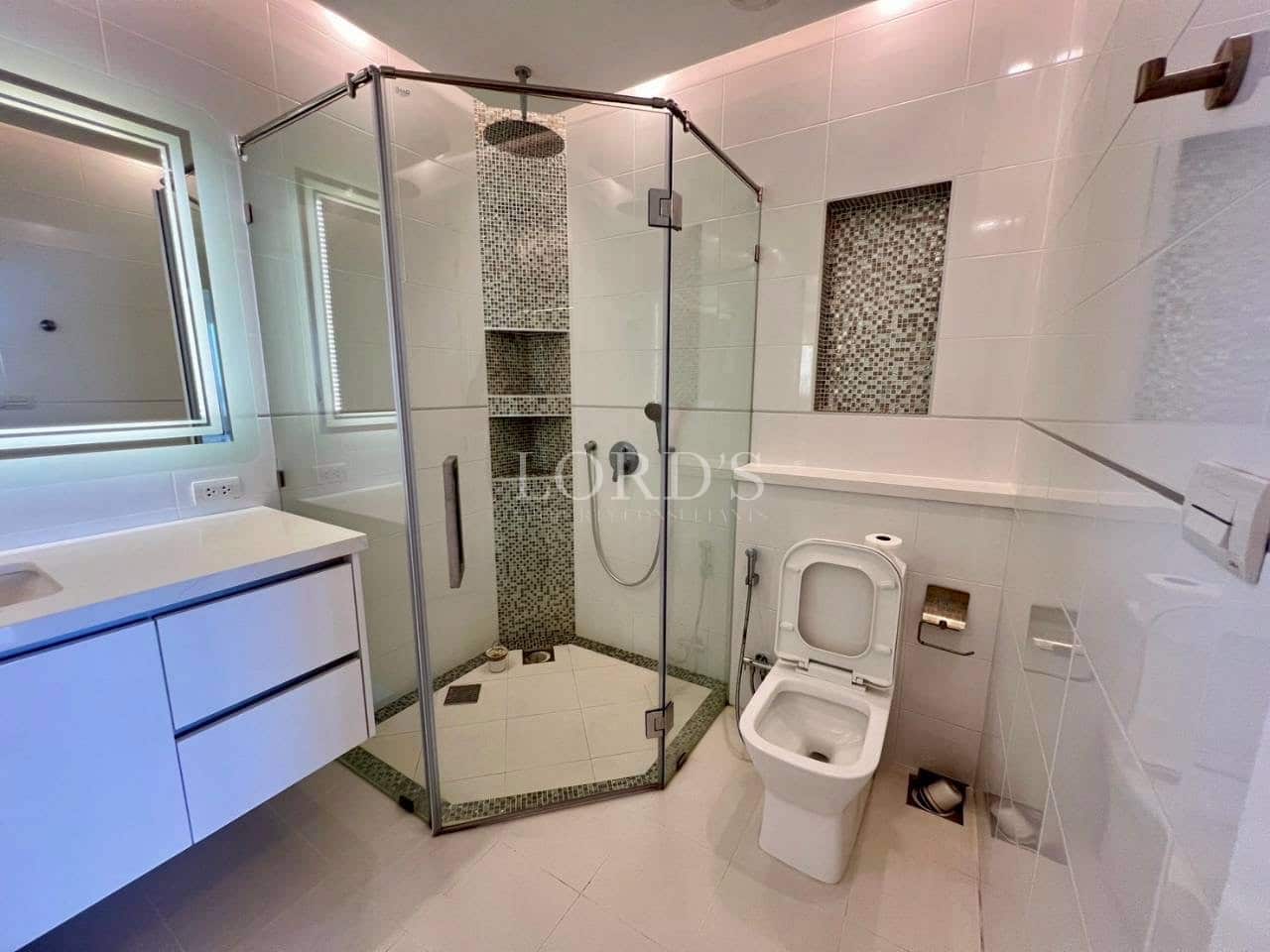 Luxury Wash room