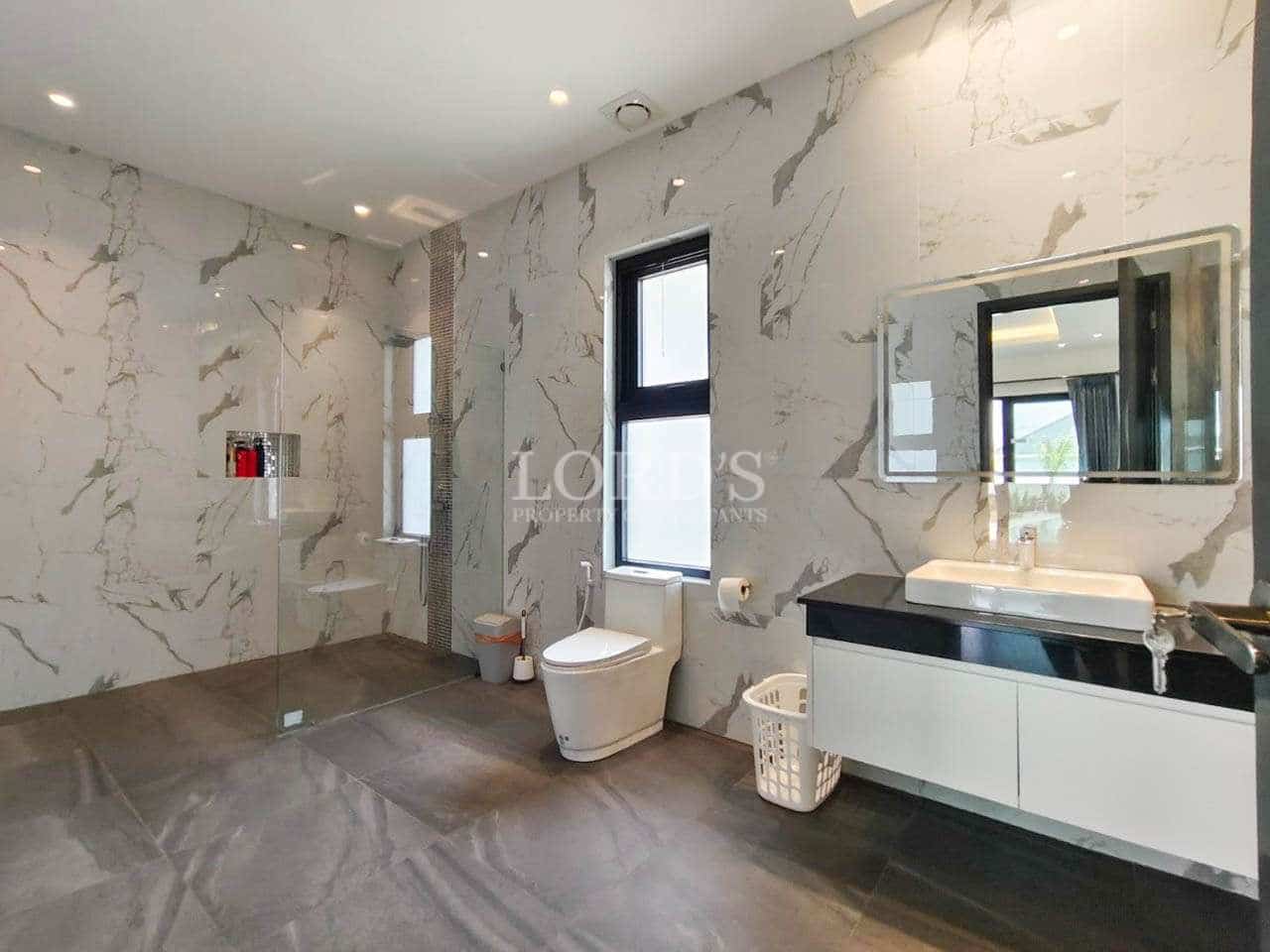 Modern bathroom with marble design