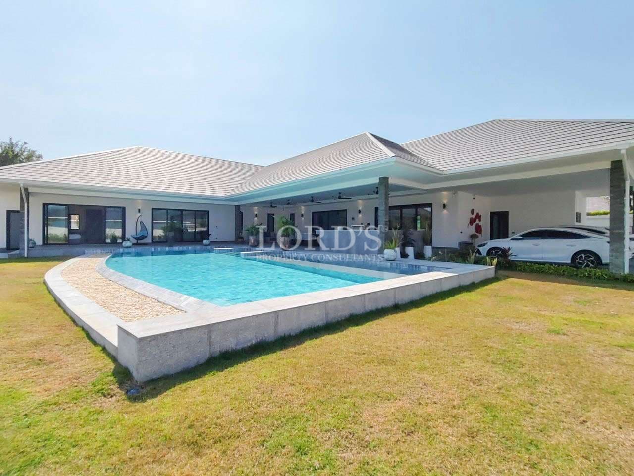 Modern house with swimming pool