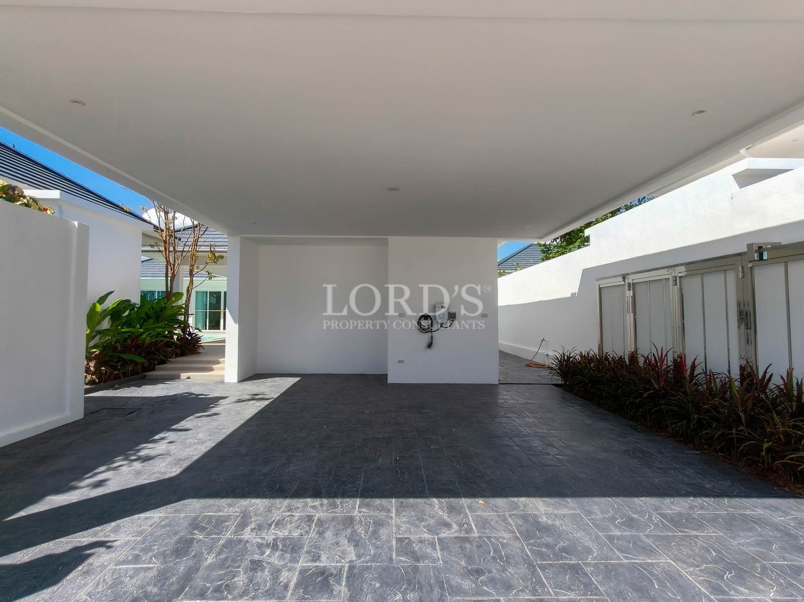 Empty modern outdoor space with plants